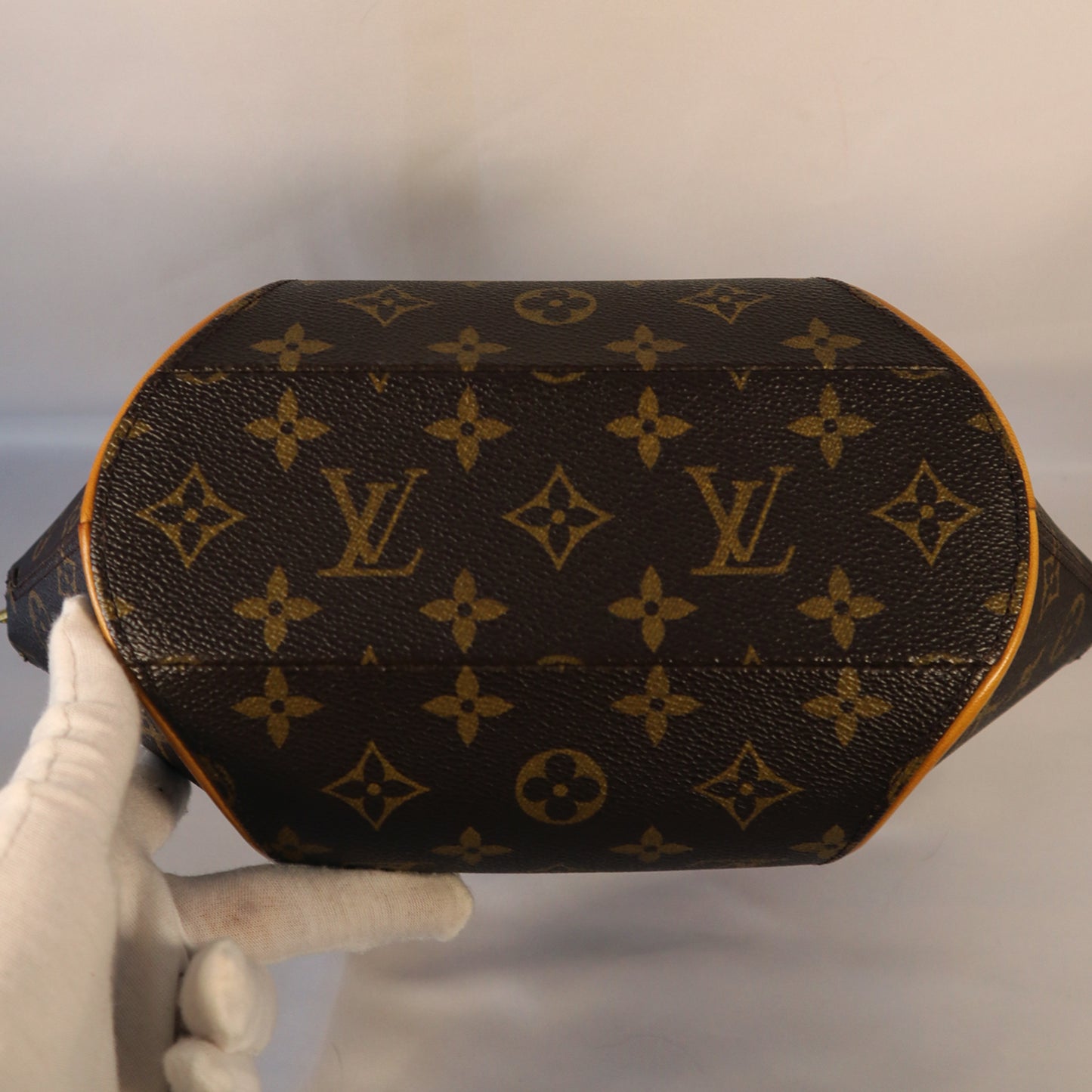 LOUIS VUITTON ELLIPSE BAG