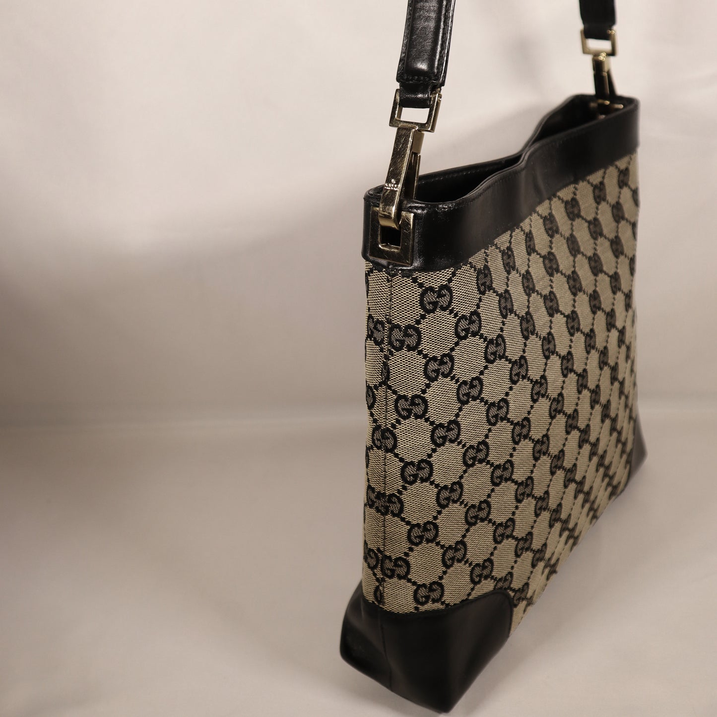 GUCCI TOTE GG CANVAS BAG