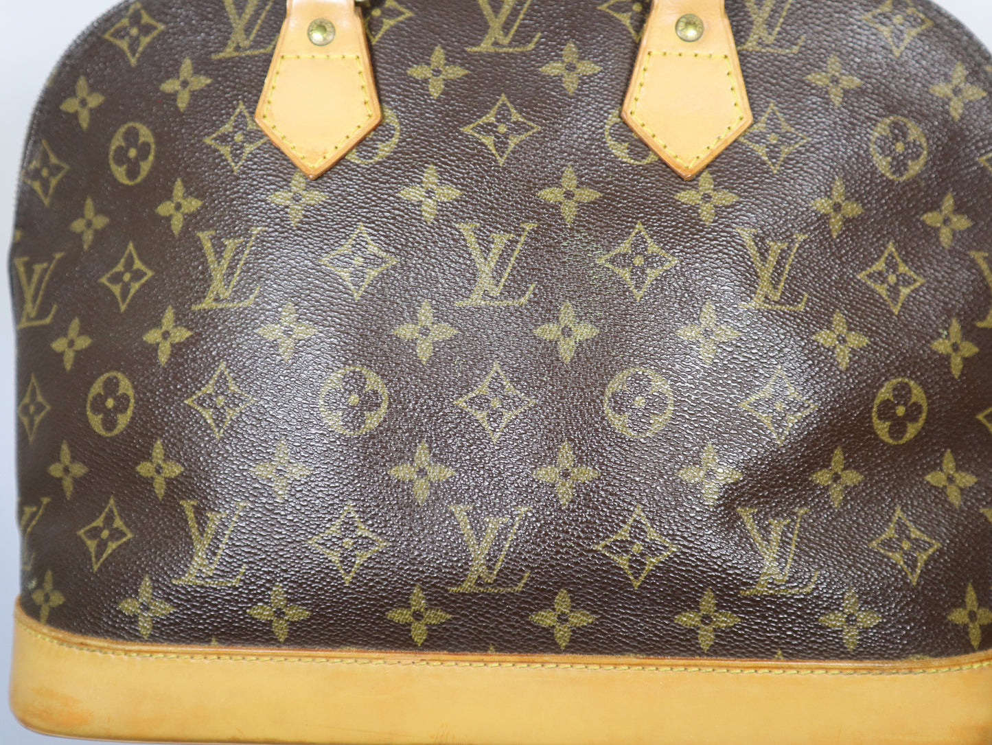 LOUIS VUITTON ALMA BAG