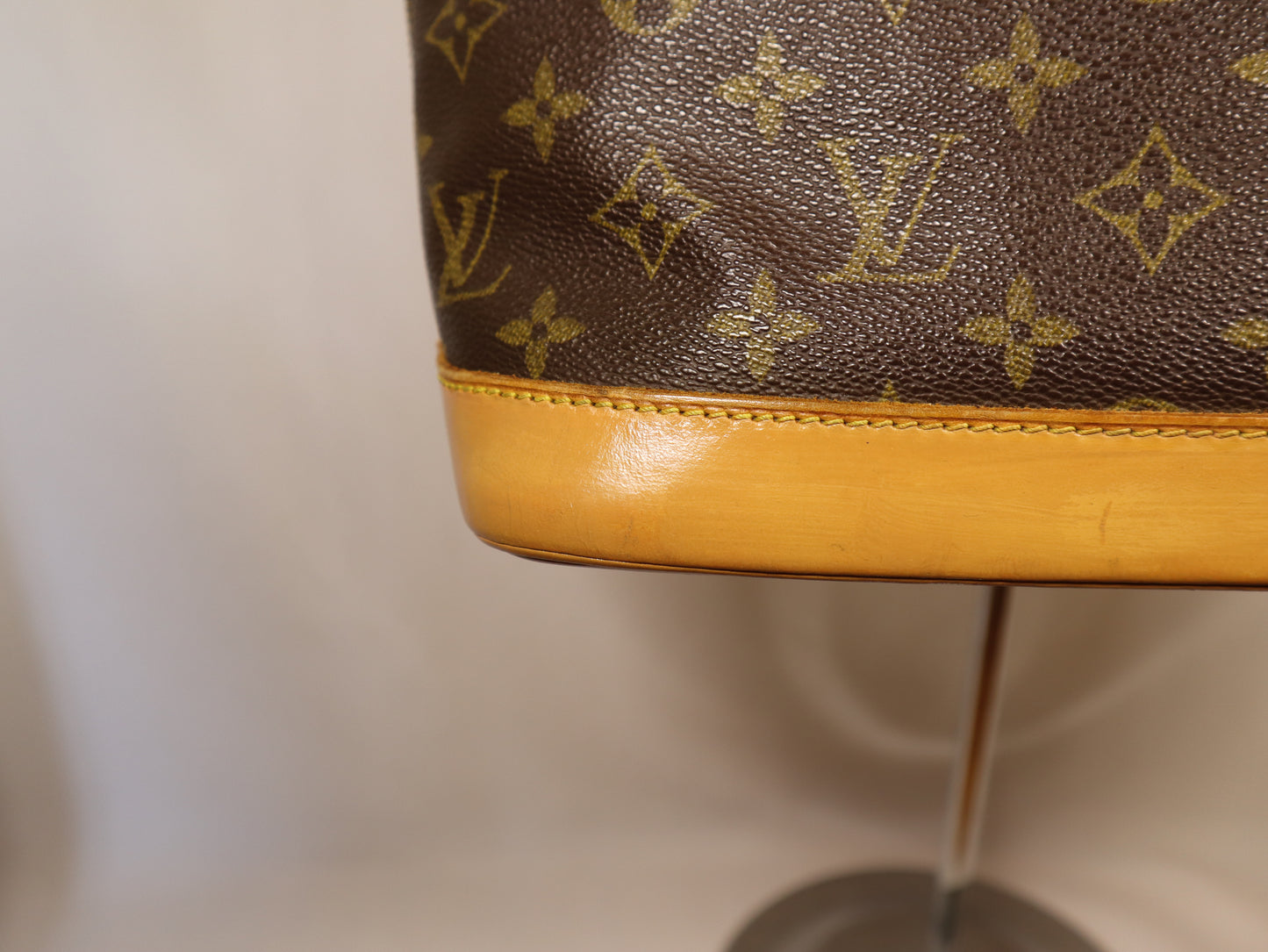 LOUIS VUITTON ALMA BAG