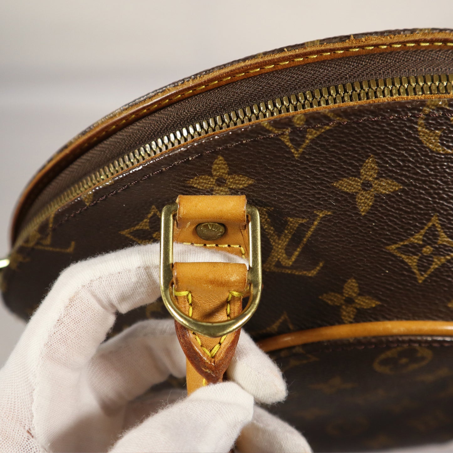 LOUIS VUITTON ELLIPSE BAG