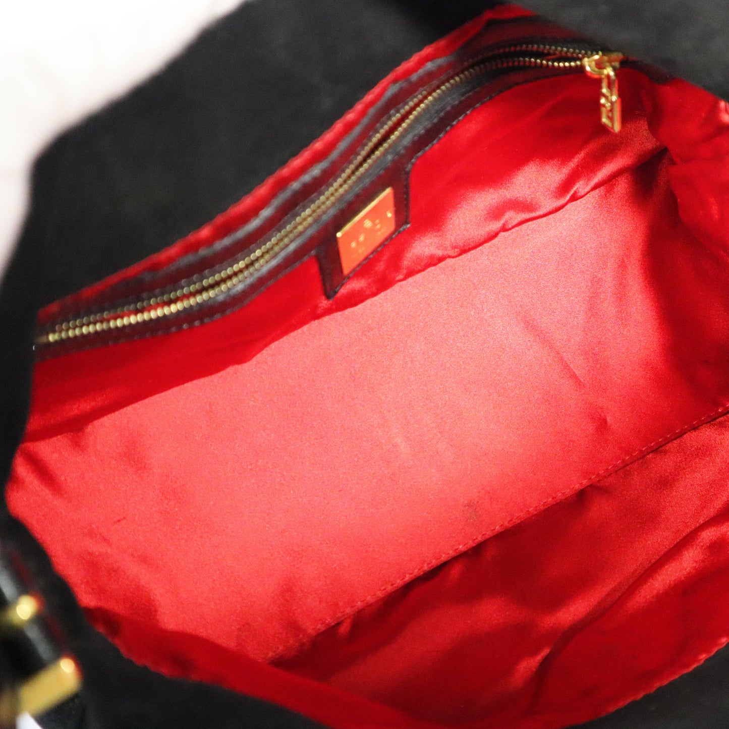 FENDI MAMA BAGUETTE SUEDE BAG