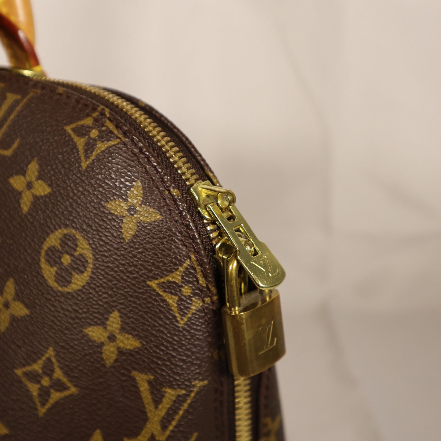 LOUIS VUITTON MONOGRAM ALMA BAG