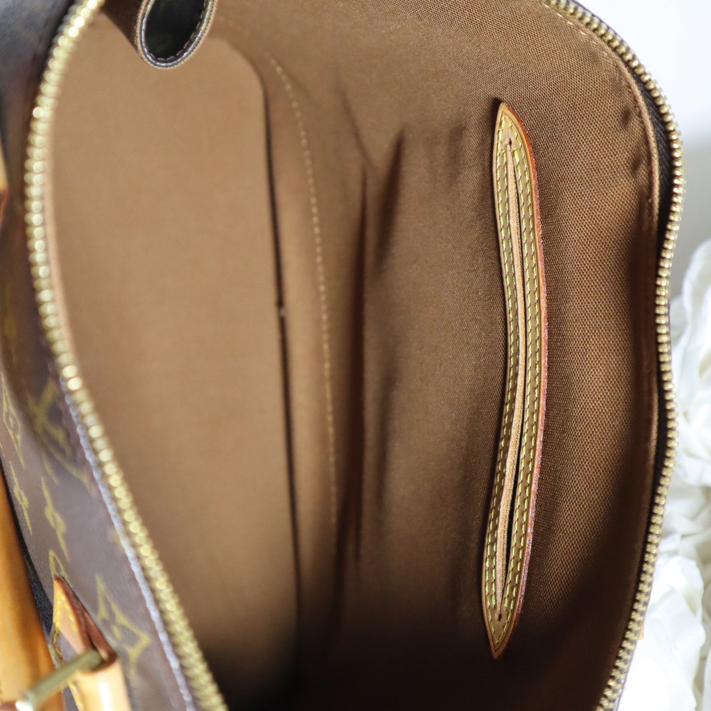 LOUIS VUITTON MONOGRAM ALMA BAG